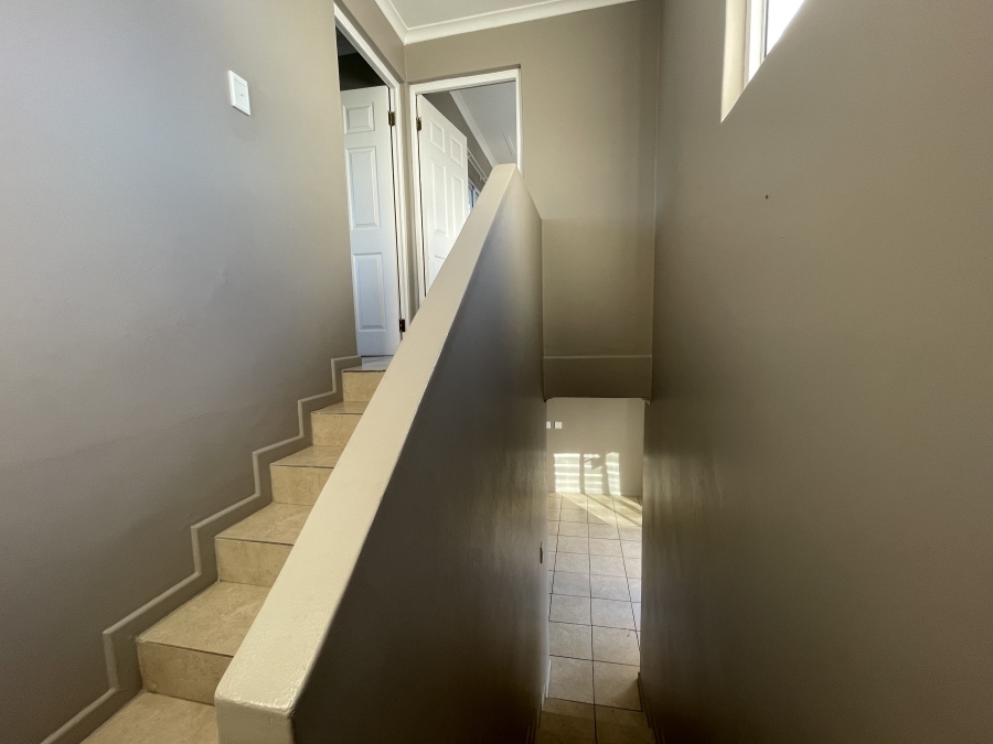 3 Bedroom Property for Sale in Villa Diamante Western Cape